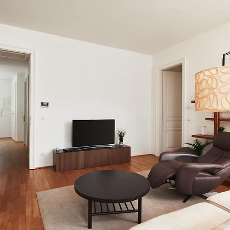 Stylish Designer Apartment At The Center Of Vienna Naschmarkt Exterior foto